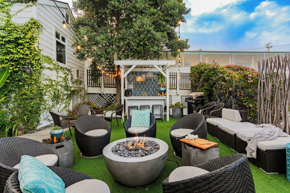 The Cayucan Bungalows by AvantStay Pet-Friendly Getaway Steps from Cayucos State Beach