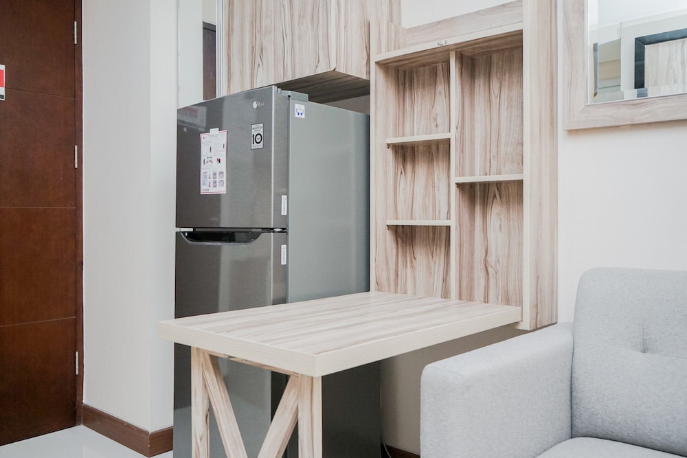 Comfort and Minimalist 2BR Apartment Springwood Residence
