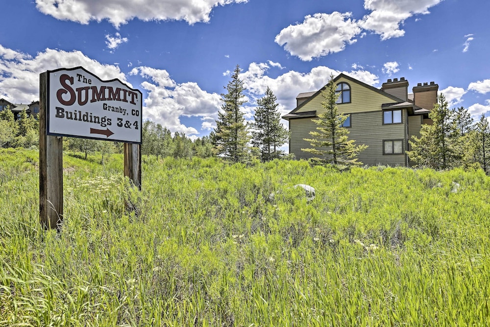 Walk to Ski Lift: Mtn-view Granby Ranch Condo view 3