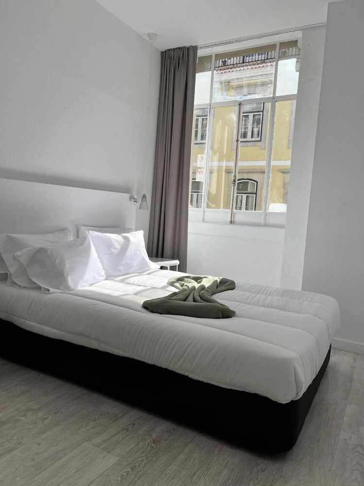 Paradise Lisbon Hostel