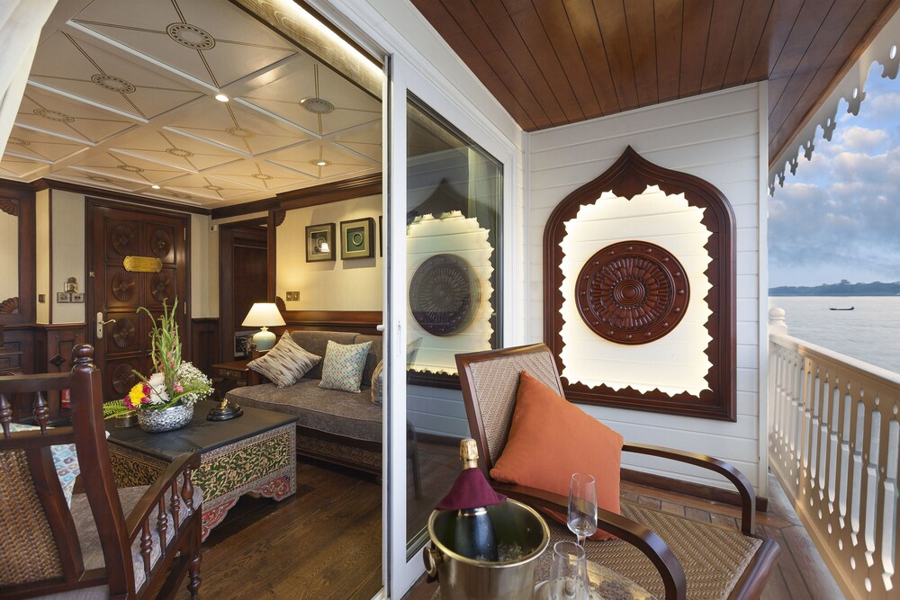 Heritage Line Anawrahta Cruise
