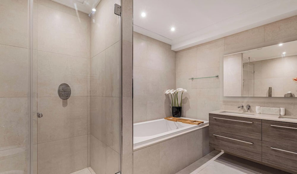 Luxury Park Lane Apartment - Opposite Hyde Park