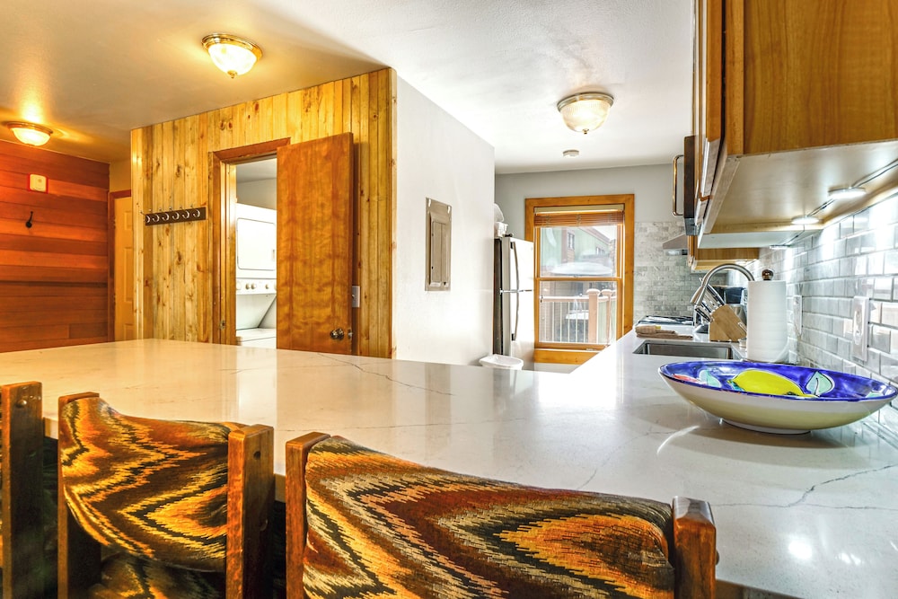 Walk to Main Street: Breck Condo w/ Balcony!