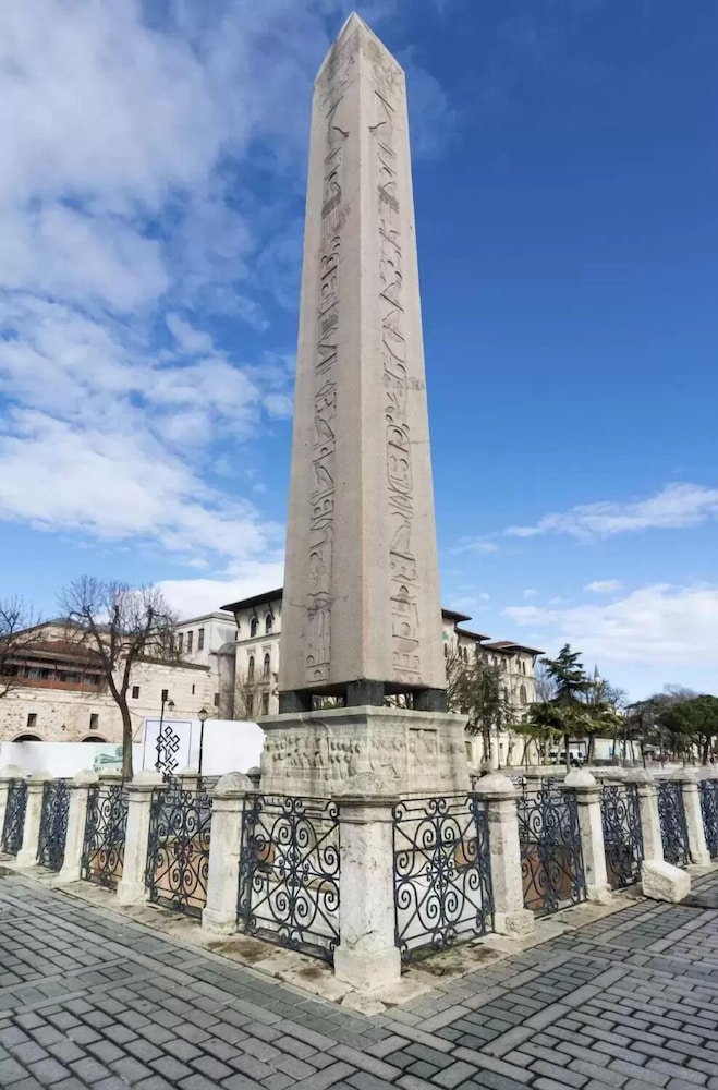 Megaron Hotel - Image 7