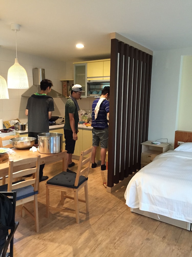 YO HOO 16 House