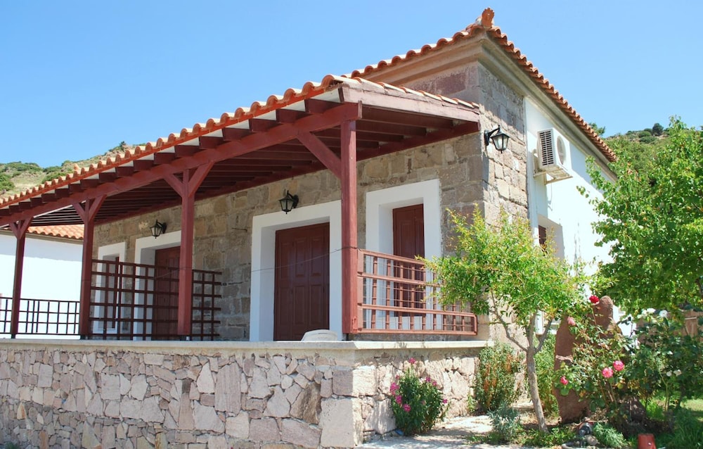 Troyan Hill Apartments