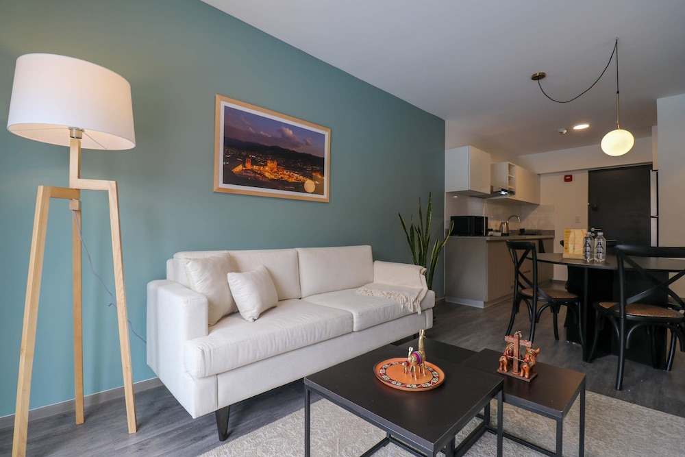 w Delightful 1BR w Perfect Balcony in Cusco