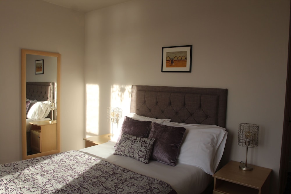 Bryn-Y-Mor Hotel