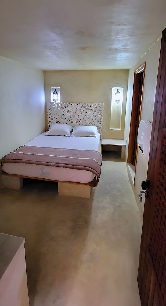 Al Madina Hotel
