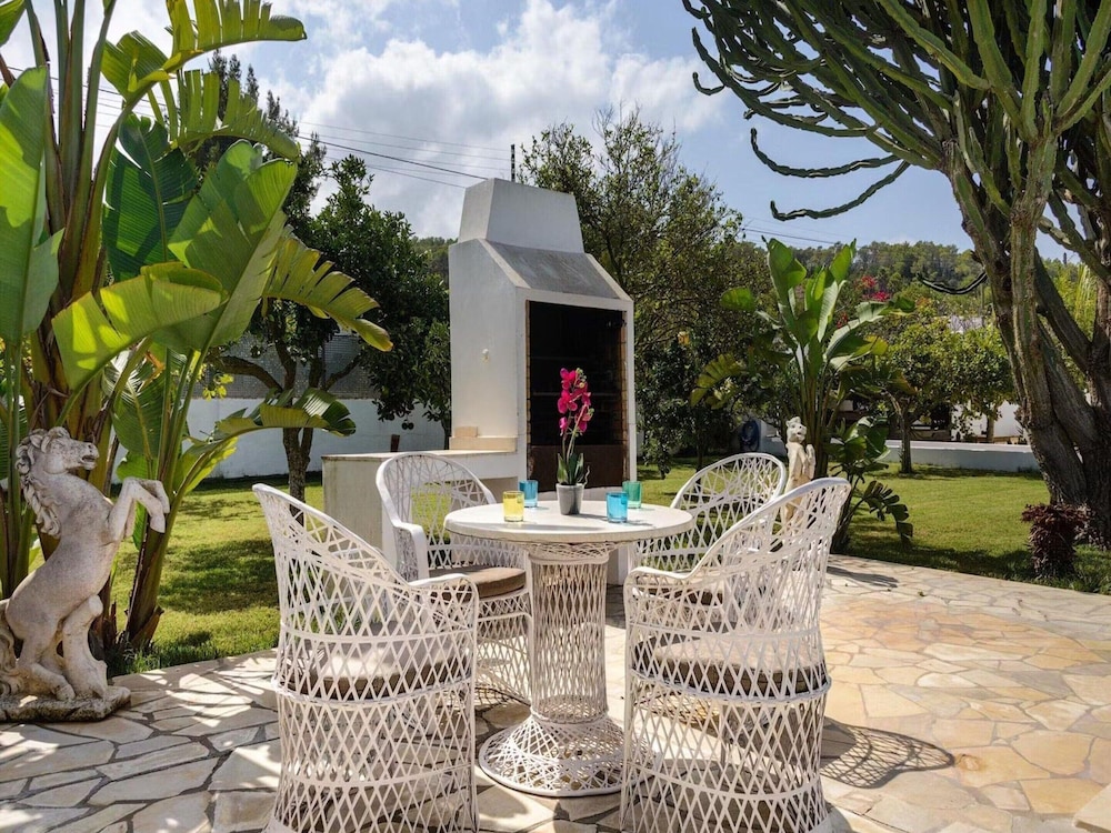 Inviting Villa With Beautiful Outdoor Area