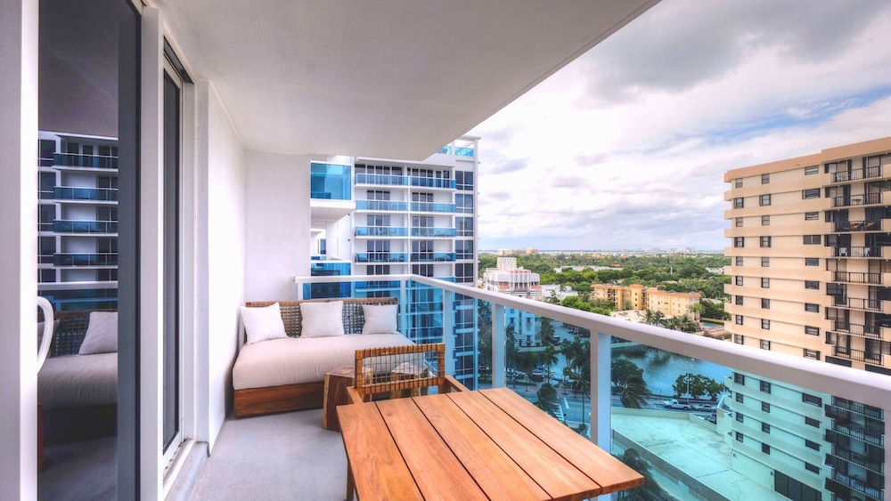 Luxury Vacation Rentals at 1 Hotel & Homes by LRMB