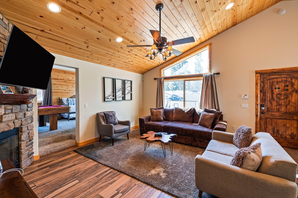 Mountain Air by Avantstay Stunning Log Cabin in Big Bear w/ Pool Table view 5
