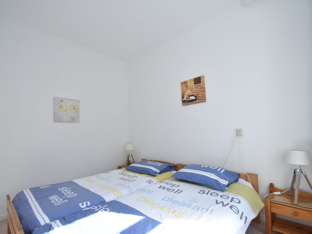 Skyscraper Apartment on the Highest Point With Beautiful View view 4