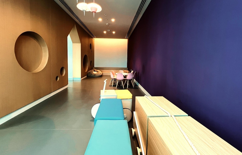 Elegant 1BR Apt Steps Away From Dubai Mall