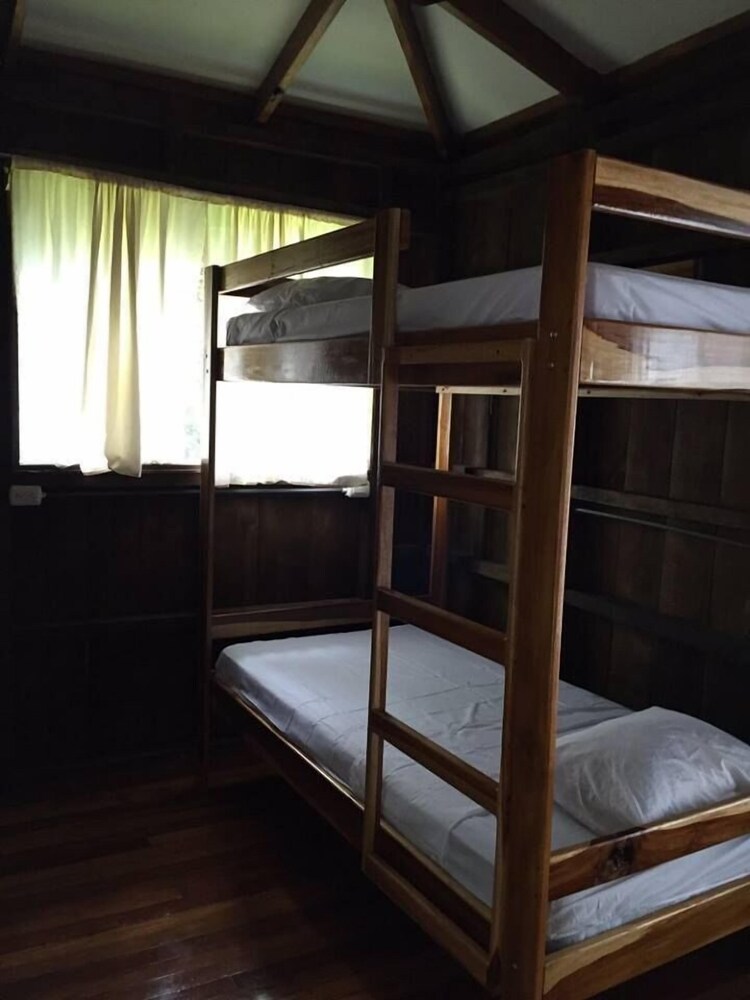 Manuel Antonio Hostel Resort