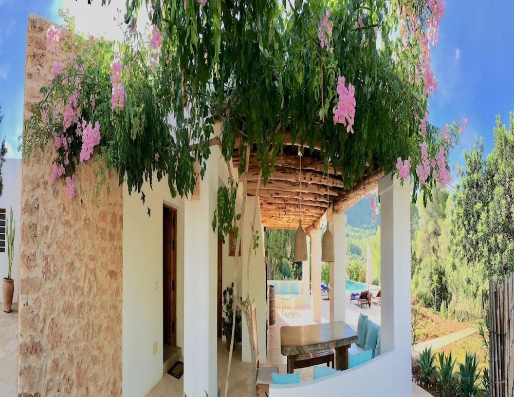 Villa With Private Pool