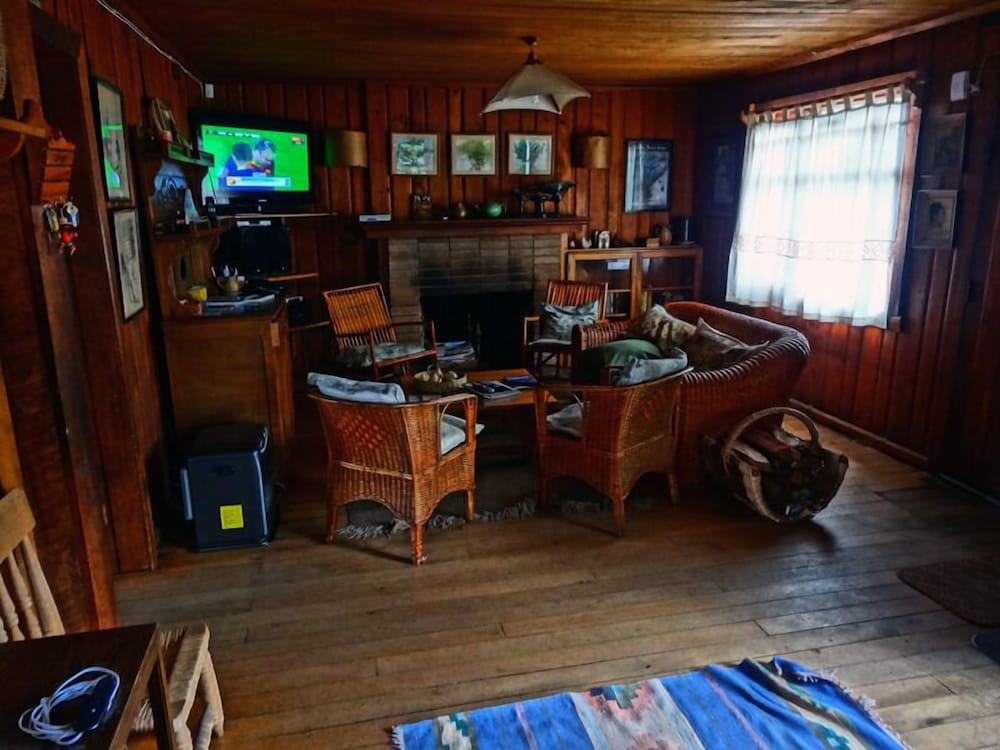 Hostal La Maison