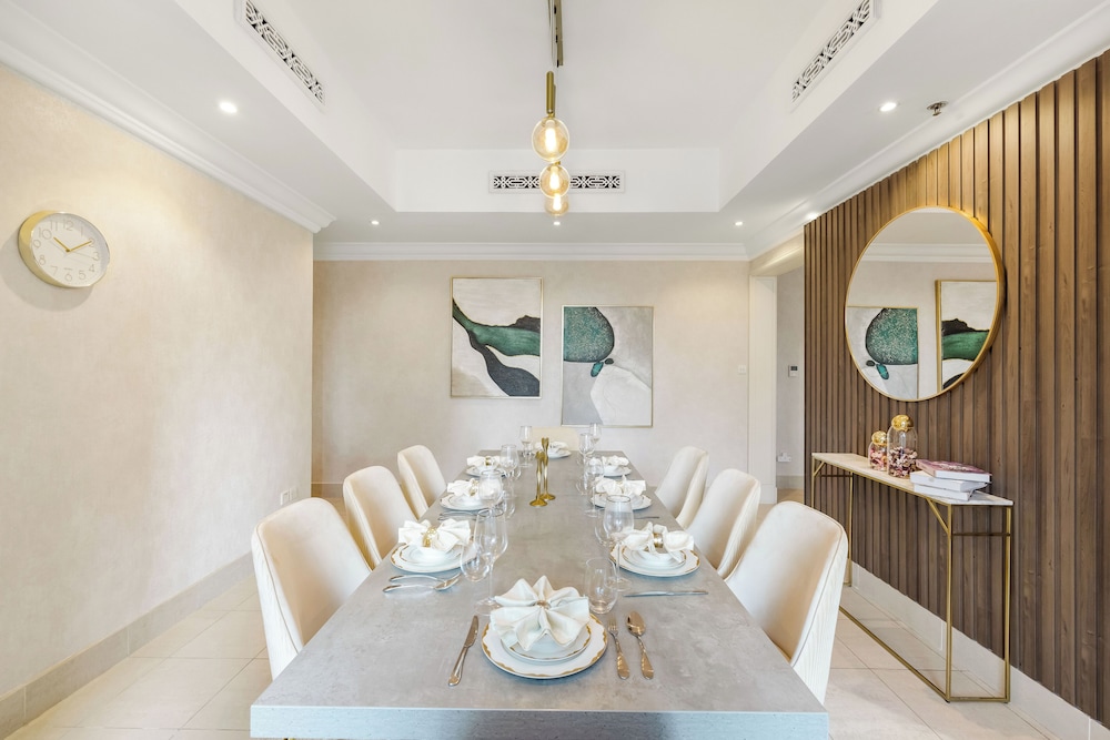 Durrani Homes - Heaven on Earth collection 5BR with panorama Burj Khalifa and fountain views