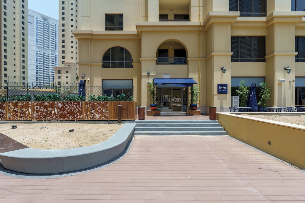 Marco Polo - Chic 1 BR with 2 balconies | Marina Views & Tram