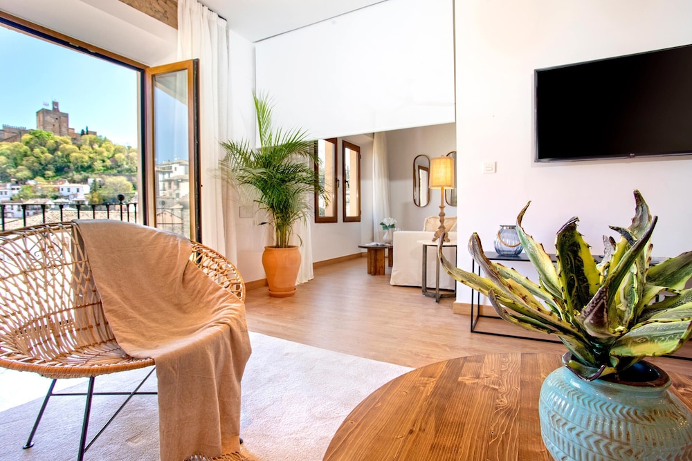 Cozy Apartment With Views Alhambra Plaza Nueva IV