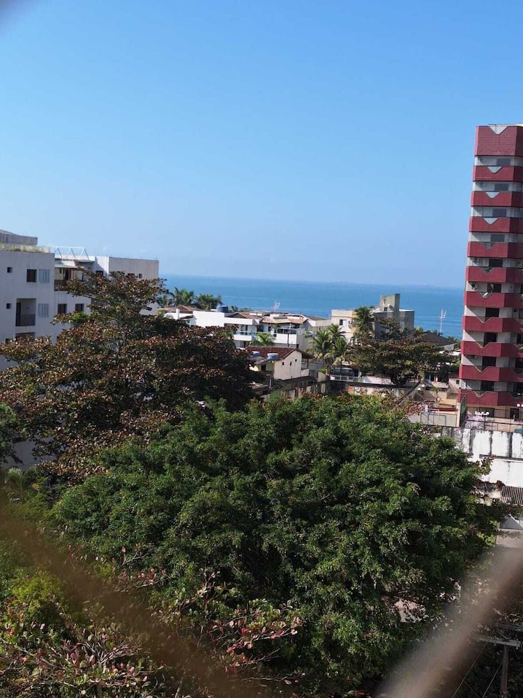 Apto pet Friendly c Wifi a 350m da Praia do Tombo