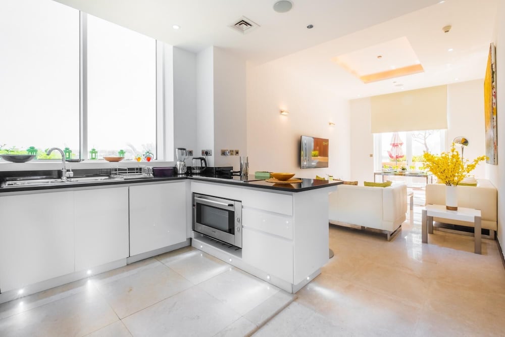 Exquisite 2BR w Exclusive Beach Access at the Palm