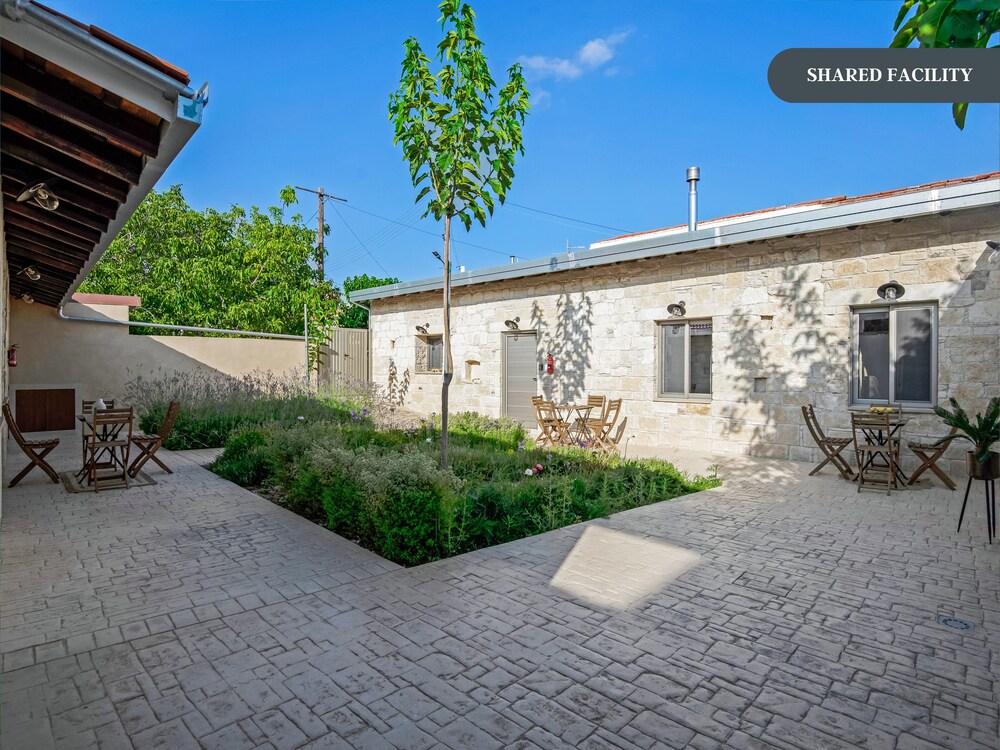 Sanders Andre Marie - Cozy Studio w Shared Garden