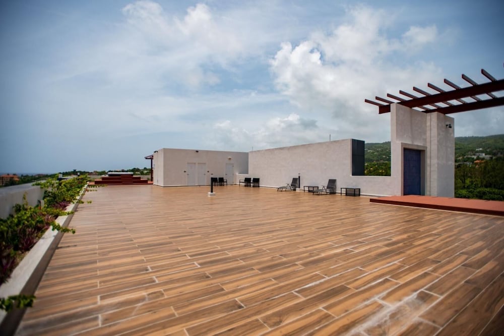 Dream 36 Montego Bay