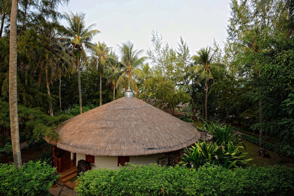 Nataya Roundhouse Coral Bay Resort and Spa