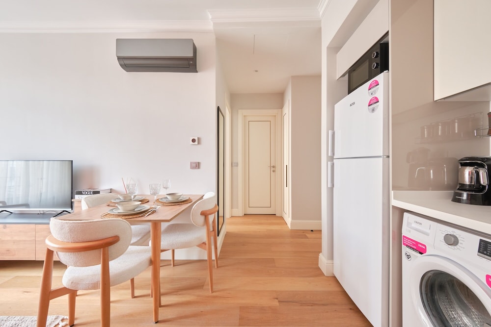 Taksim 360 Lagirio Residence