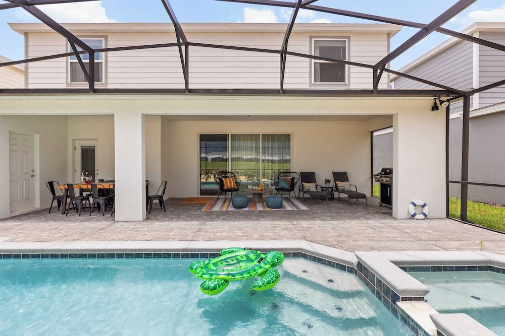 Sleeps 26! Resort Home w/ On-site Waterpark, Pool Flamingo Grove by Avantstay