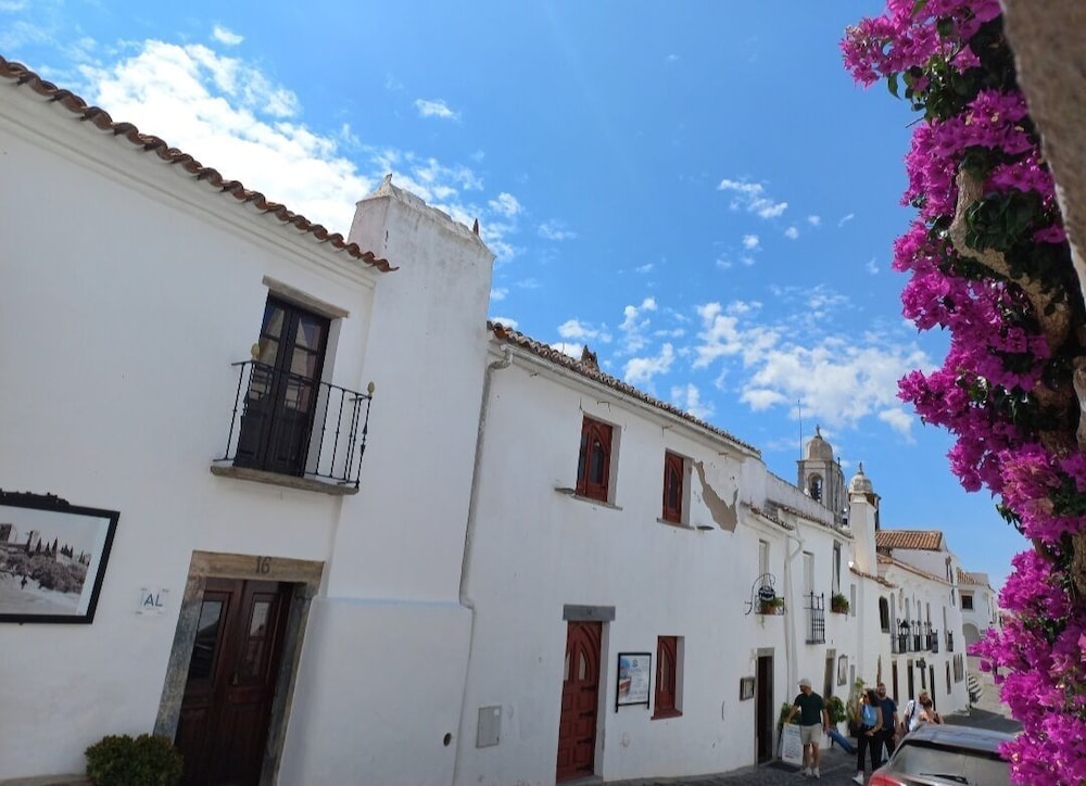 Hotel Casa Dona Antonia - Image 1