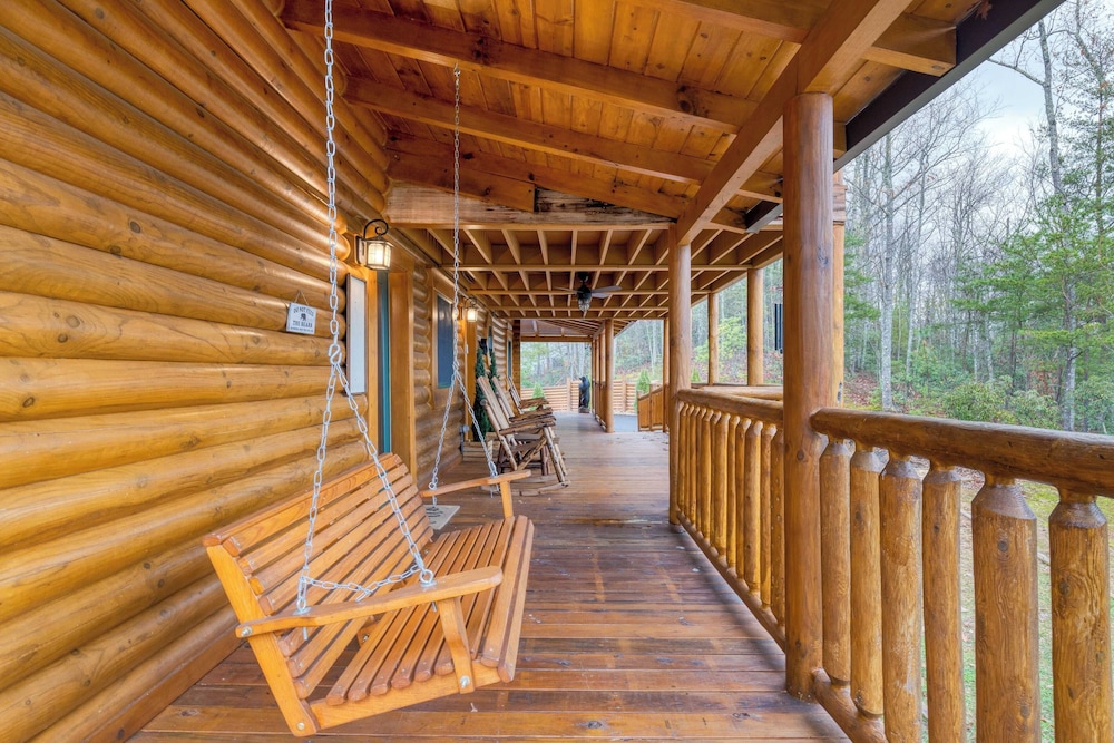 American Dream by Avantstay Deck w/ Views Theater, Game Room, Community Pool