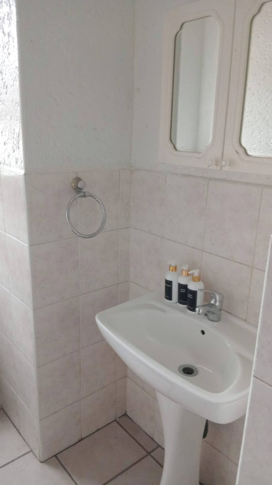 Ground flr 3bed Apartment Private Garden
