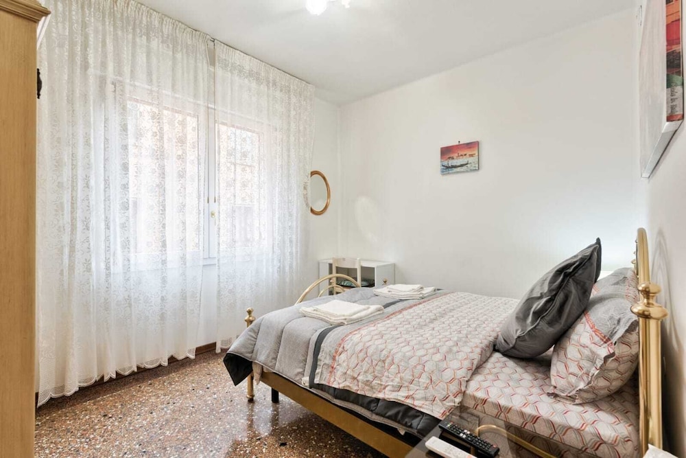 City Living Guest House Venice view 3