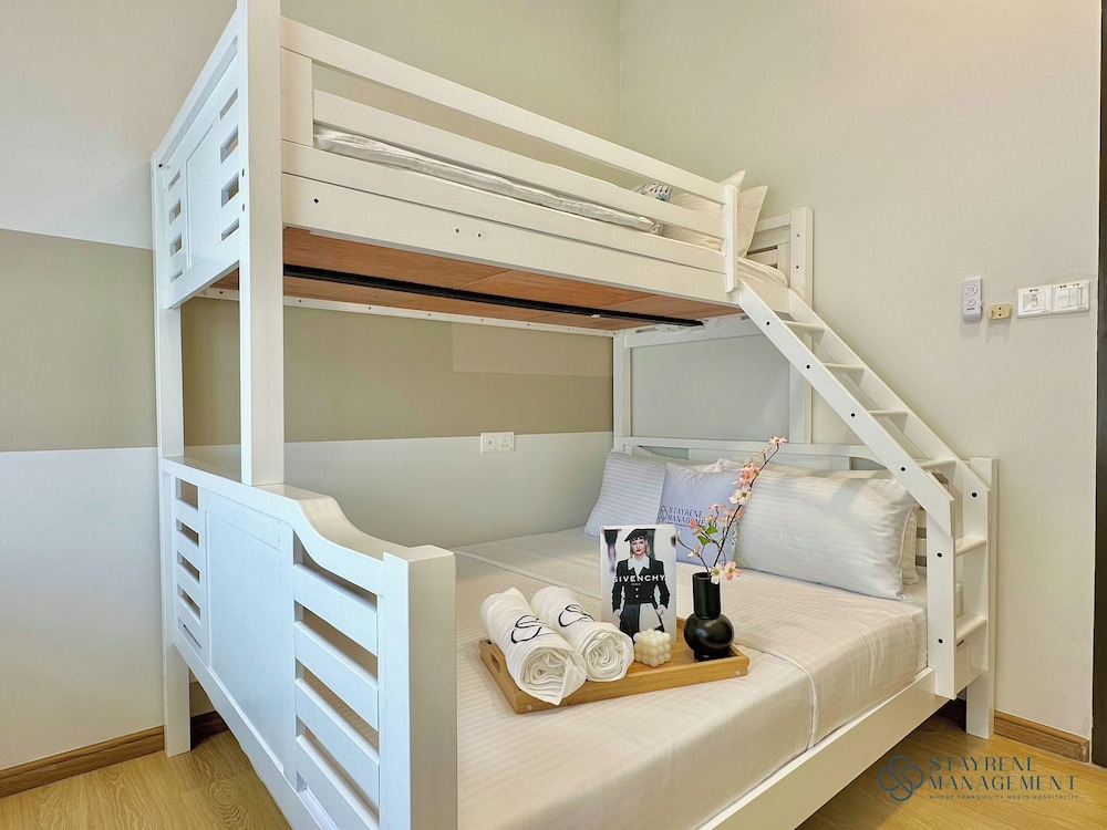 Country Garden Danga Bay Sea View Homestay by Stayrene