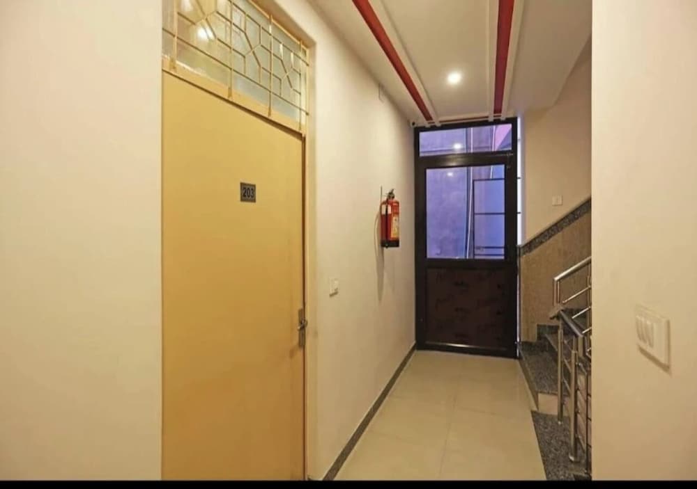 Hotel Aryan Residency Near Delhi Airport