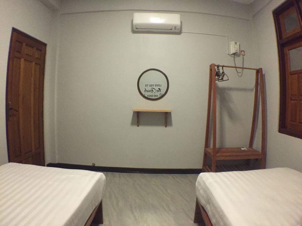 WEStay @ Chillax House - Ngapali - Hostel