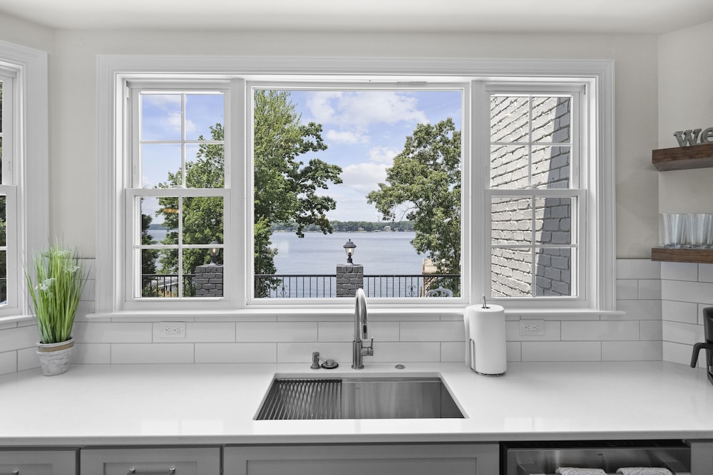 Make a Big Splash in 7BR Lake Norman Home!