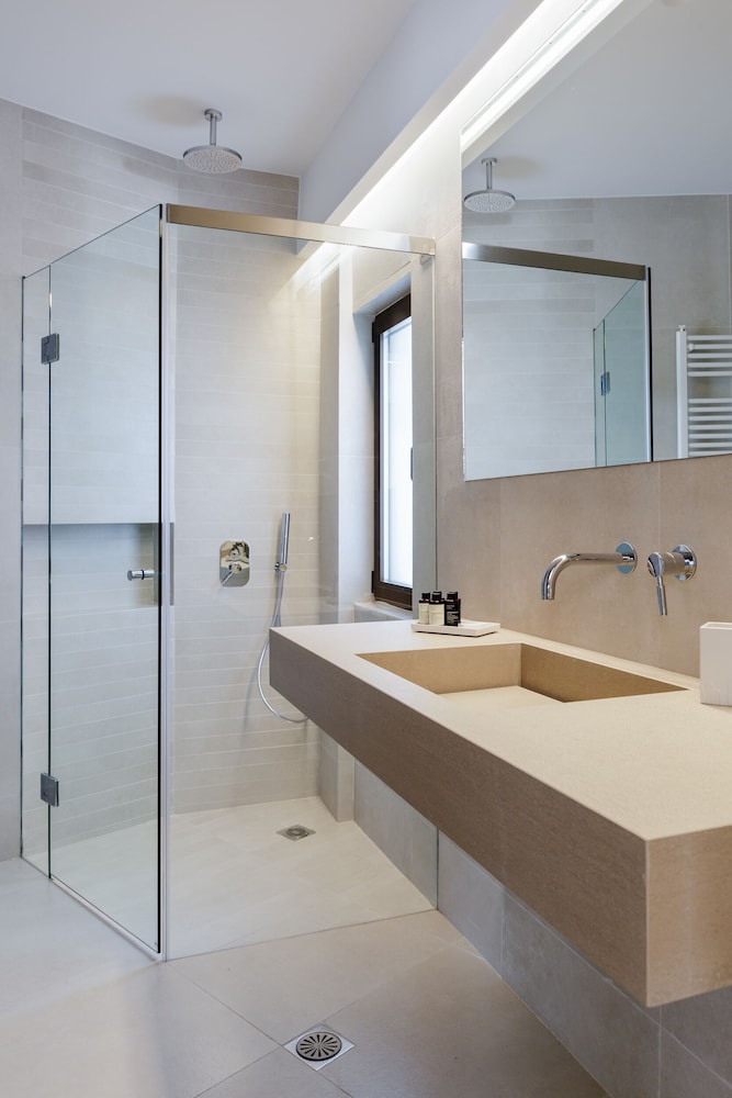 UPSTREET Spacious 2BD Apt Acropolis Museum