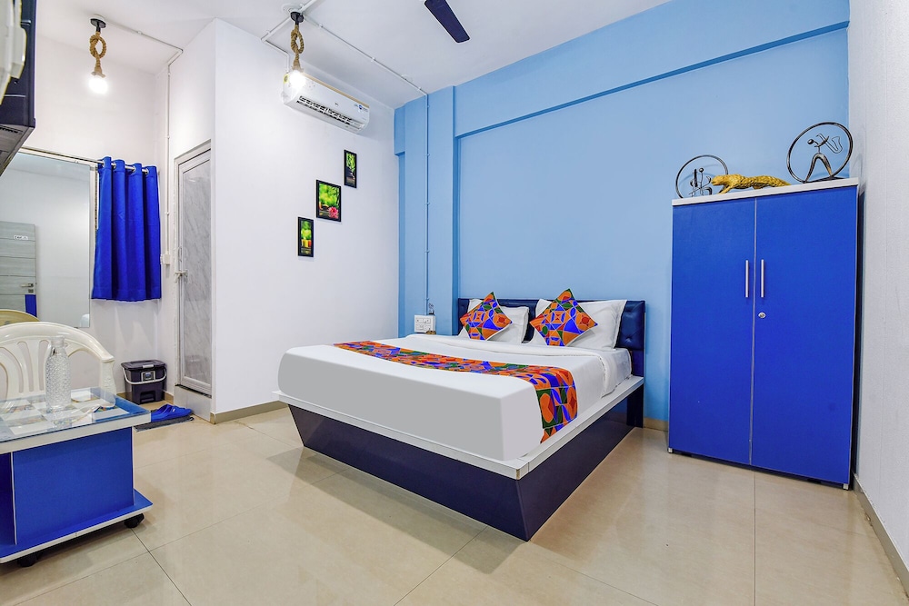 Hotel Solitaire Luxurious AC Rooms Surat