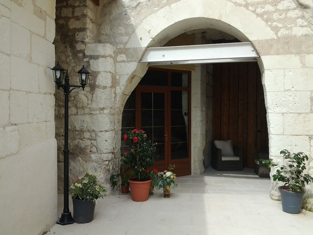 Photo 12