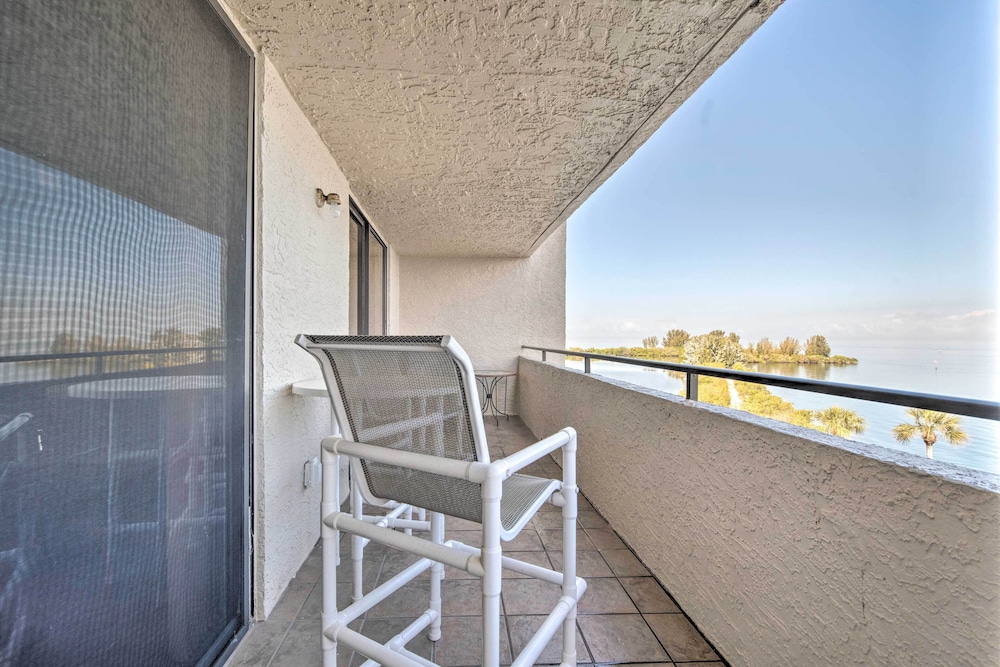 Hudson Resort Condo w/ Gulf Views & Beach! view 5