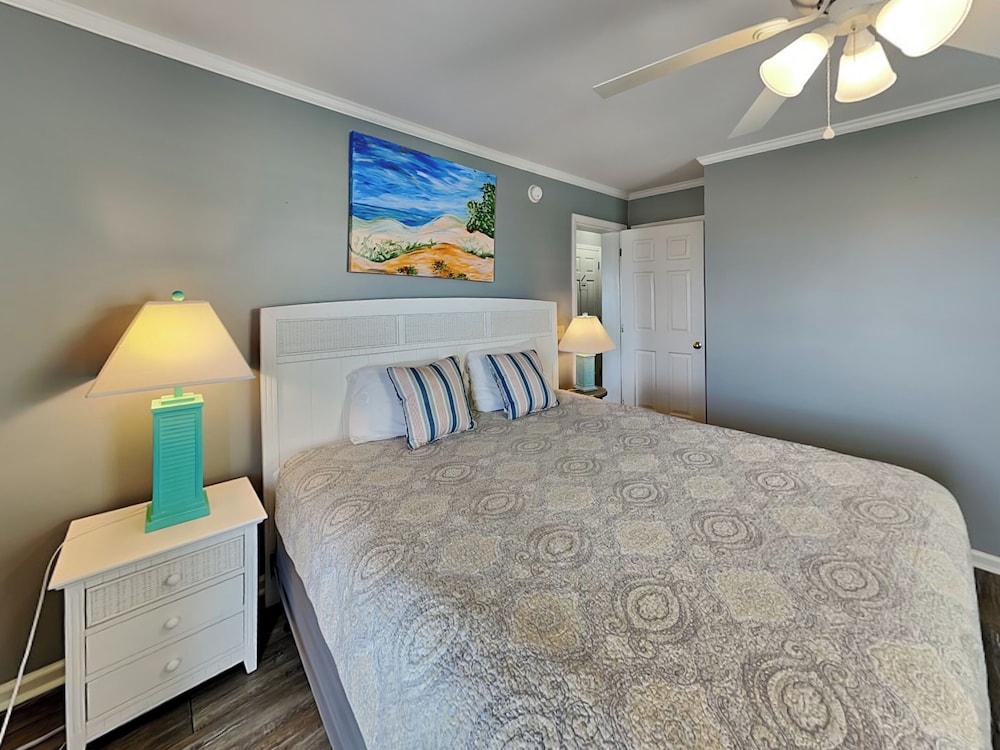 Starfish Escape by Topsail Realty