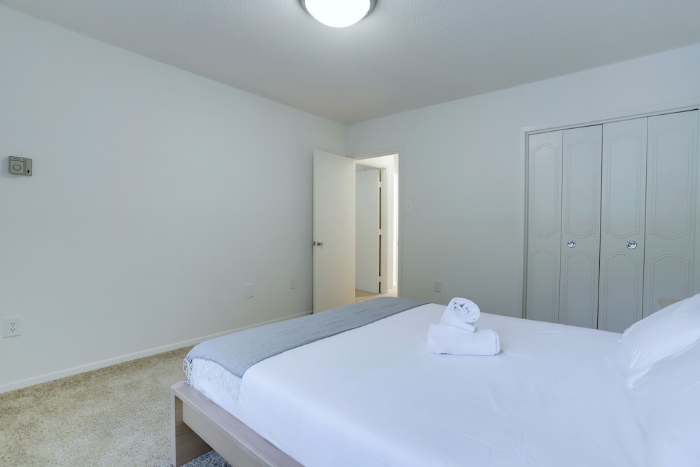 Apt Near Airport in Crystal City