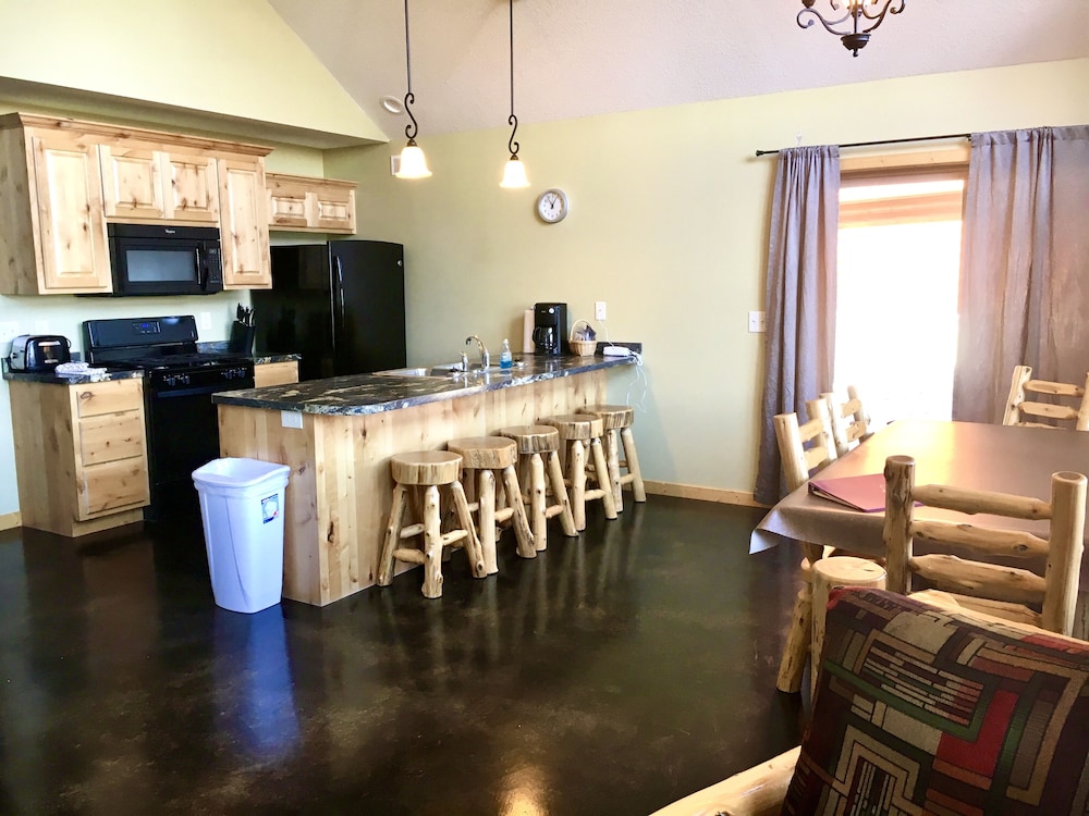 Sportsman's Lodge