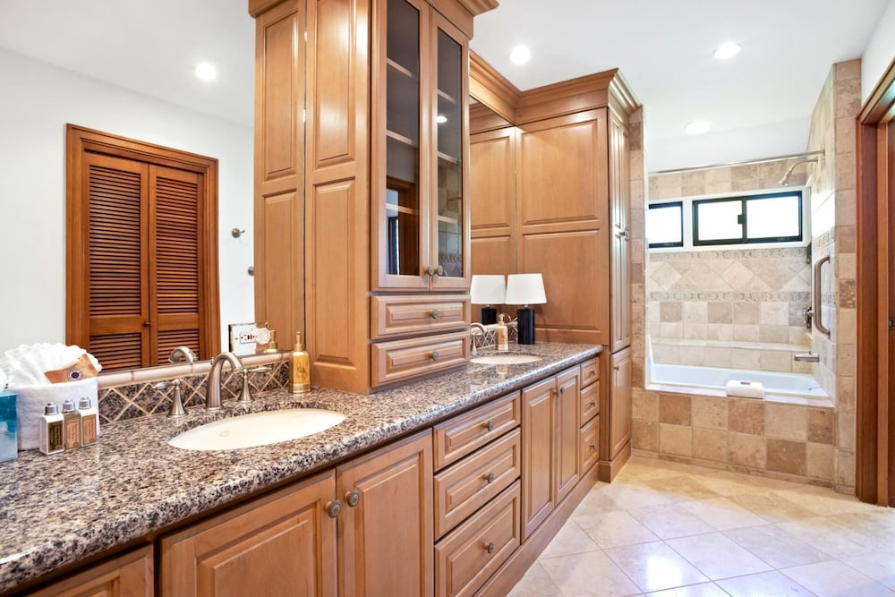Kapalua Ridge Villas by KBM