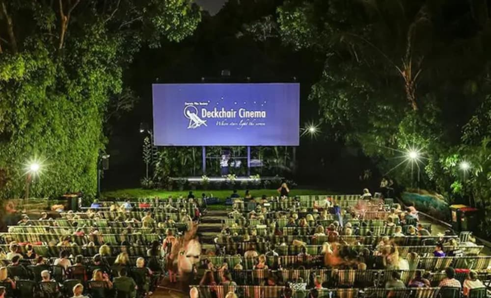 Waterfront Retreat Ocean Views Pool Balcony - Image 2