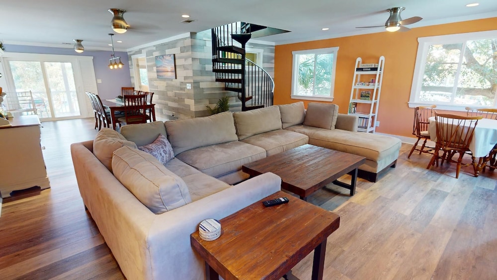 1004 2nd Avenue by Tybee Vacation Rentals