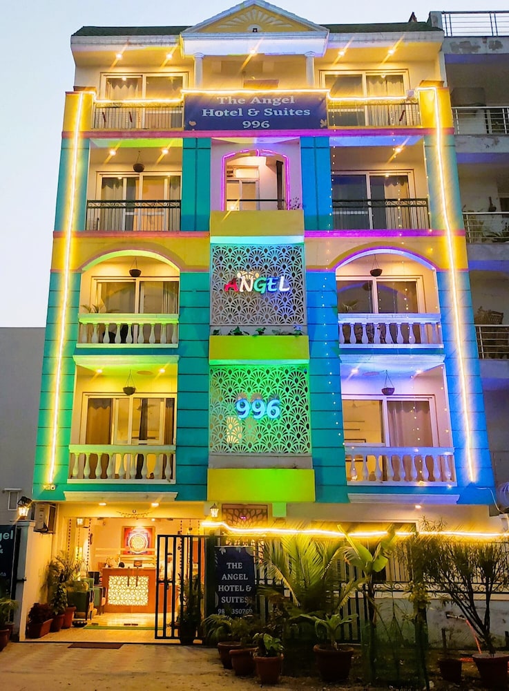 The Angel Hotel And Suites